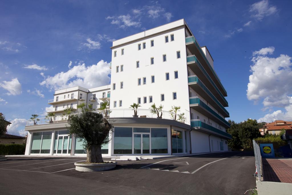 Residence Le Stelle Campolungo Luaran gambar